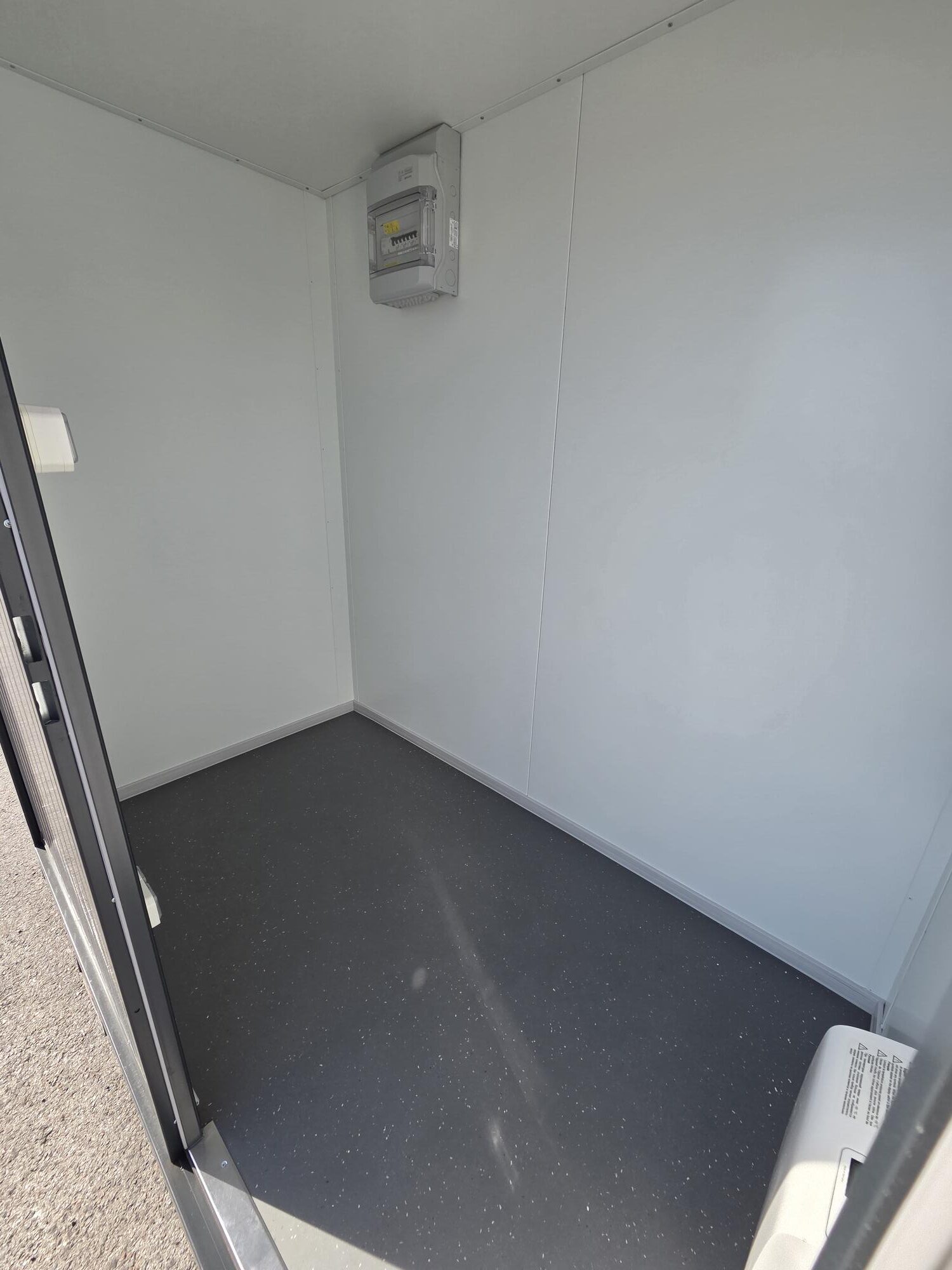 Containex soojustatud väike soojak 2,40 x 1,40m - järeltellitav!