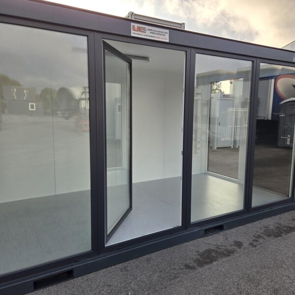 Containex BASIC Panoramic modular, glass wall 2,4x6m