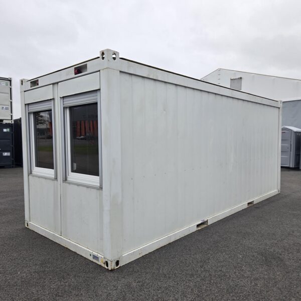 KASUTATUD Containex Soojak 2,40x6,00m, 2 akent ja 1 uks