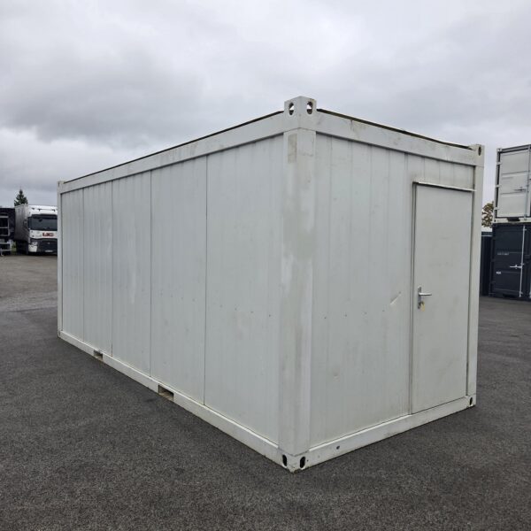 KASUTATUD Containex Soojak 2,40x6,00m, 2 akent ja 1 uks