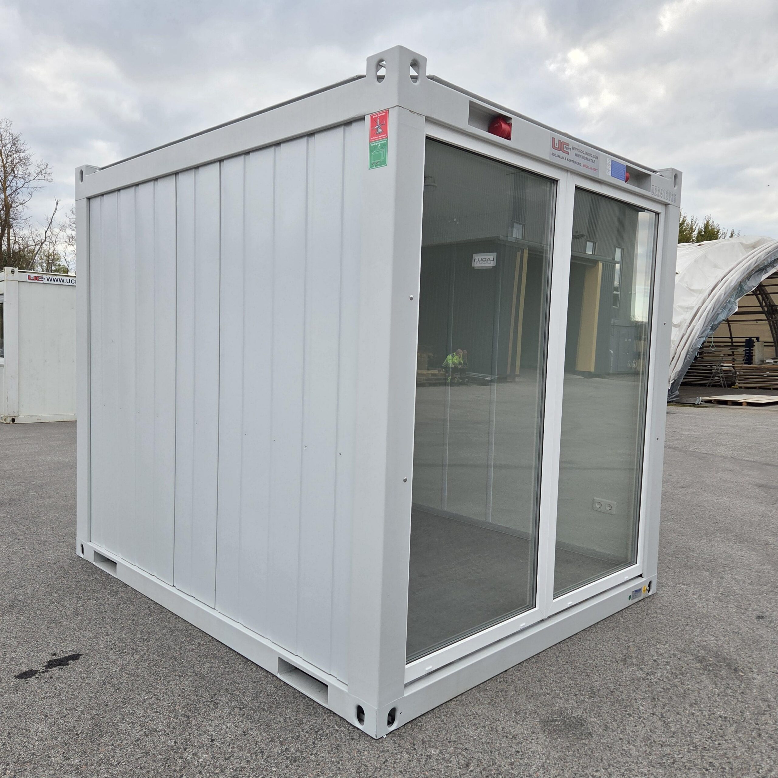 Containex standard panoraam soojak 2.4 x 3m, helehall + õhksoojuspump