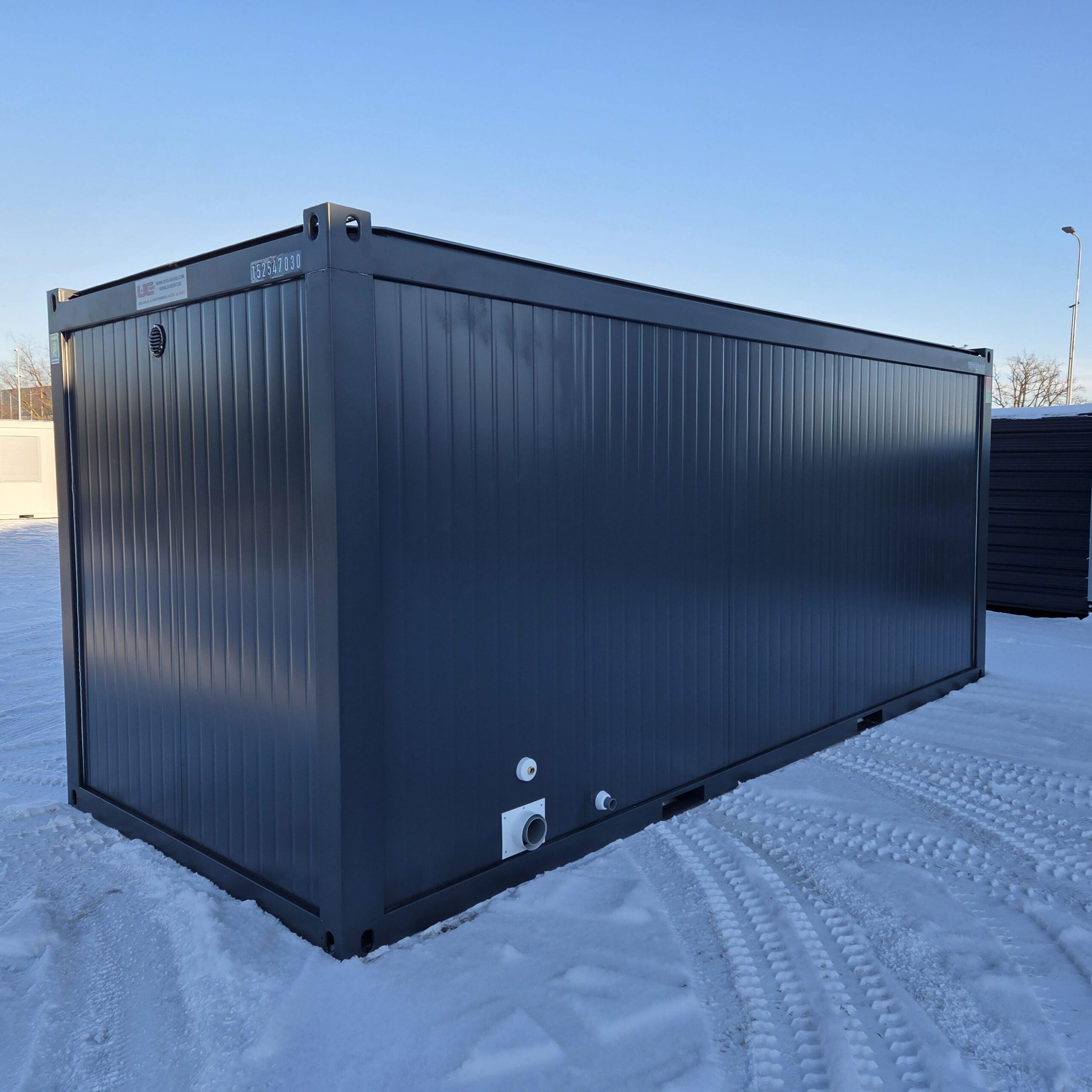 Containex standard PU soojak 2,4x6m wc ja duśiga, tumehall