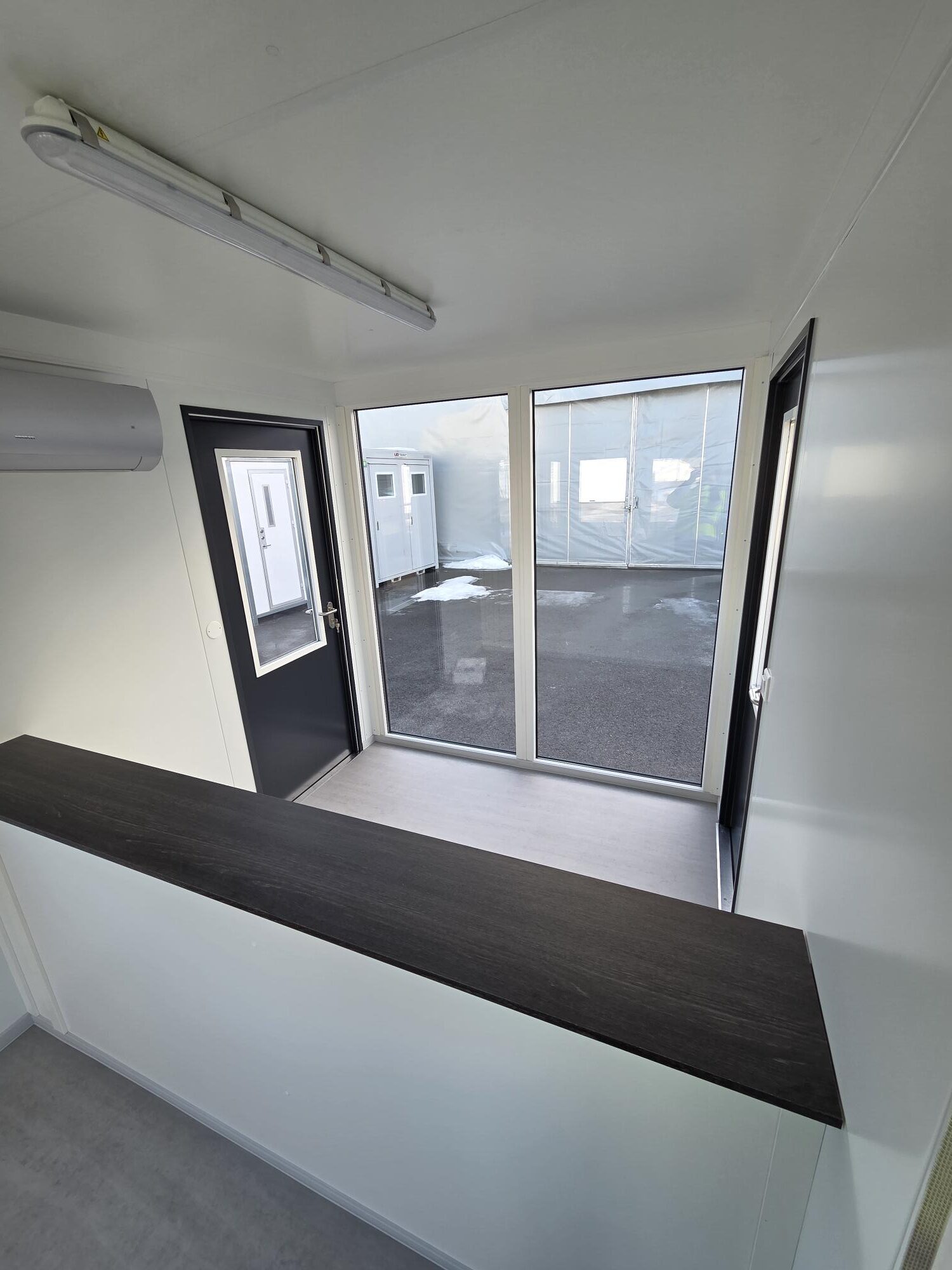 Containex standard PU soojak 2,4x6m, kontor - pääsla, tellitav