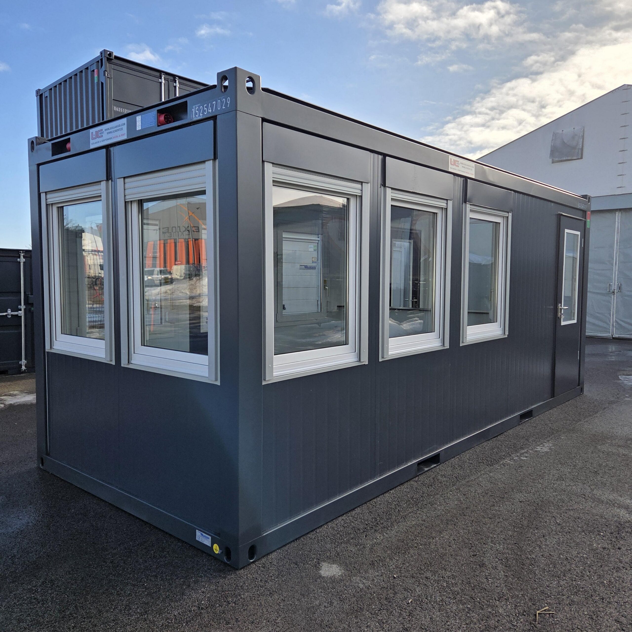 Containex standard PU soojak 2,4x6m, kontor - pääsla, tellitav