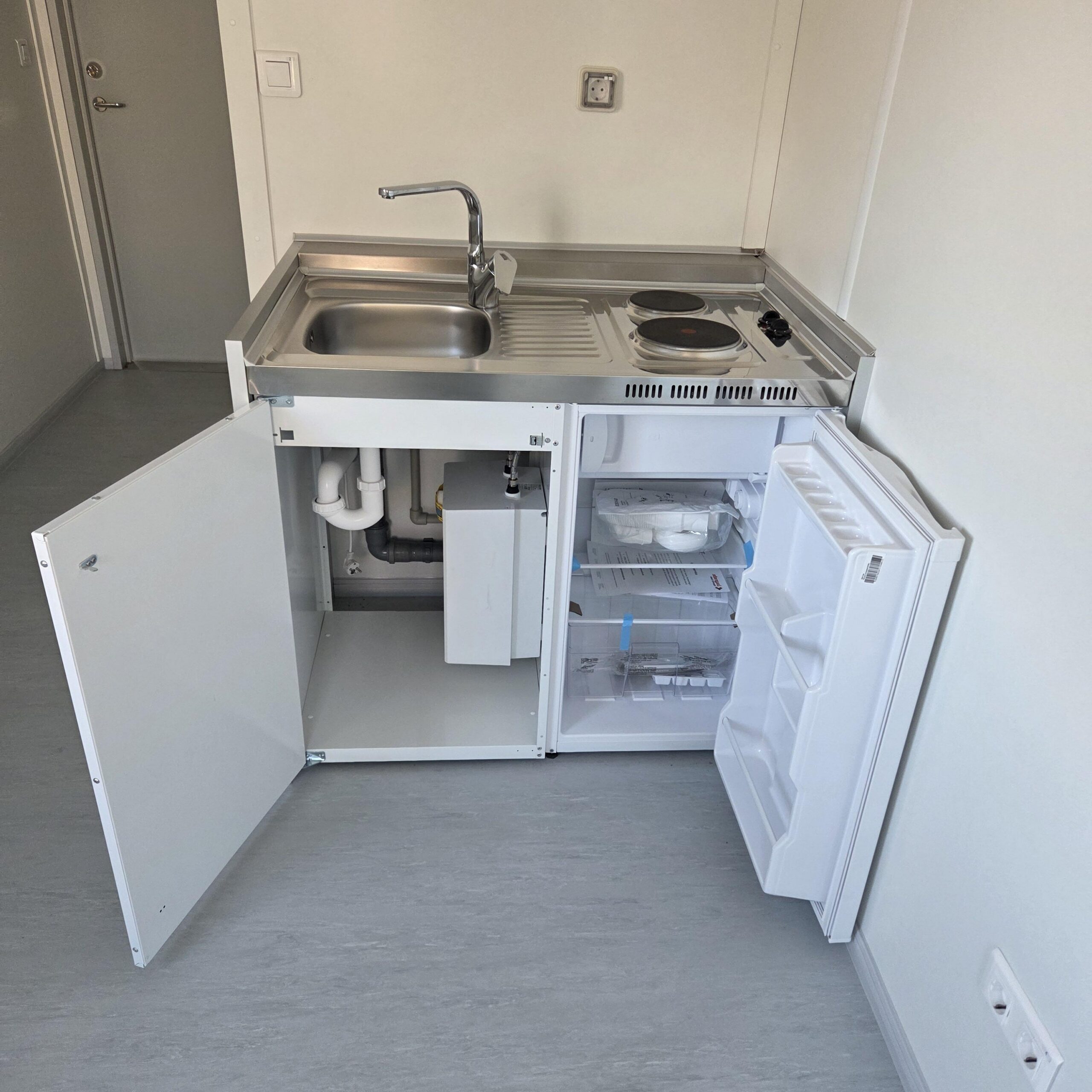 Containex standard soojak 2,4x6m, MINIKÖÖK ja WC - laos!