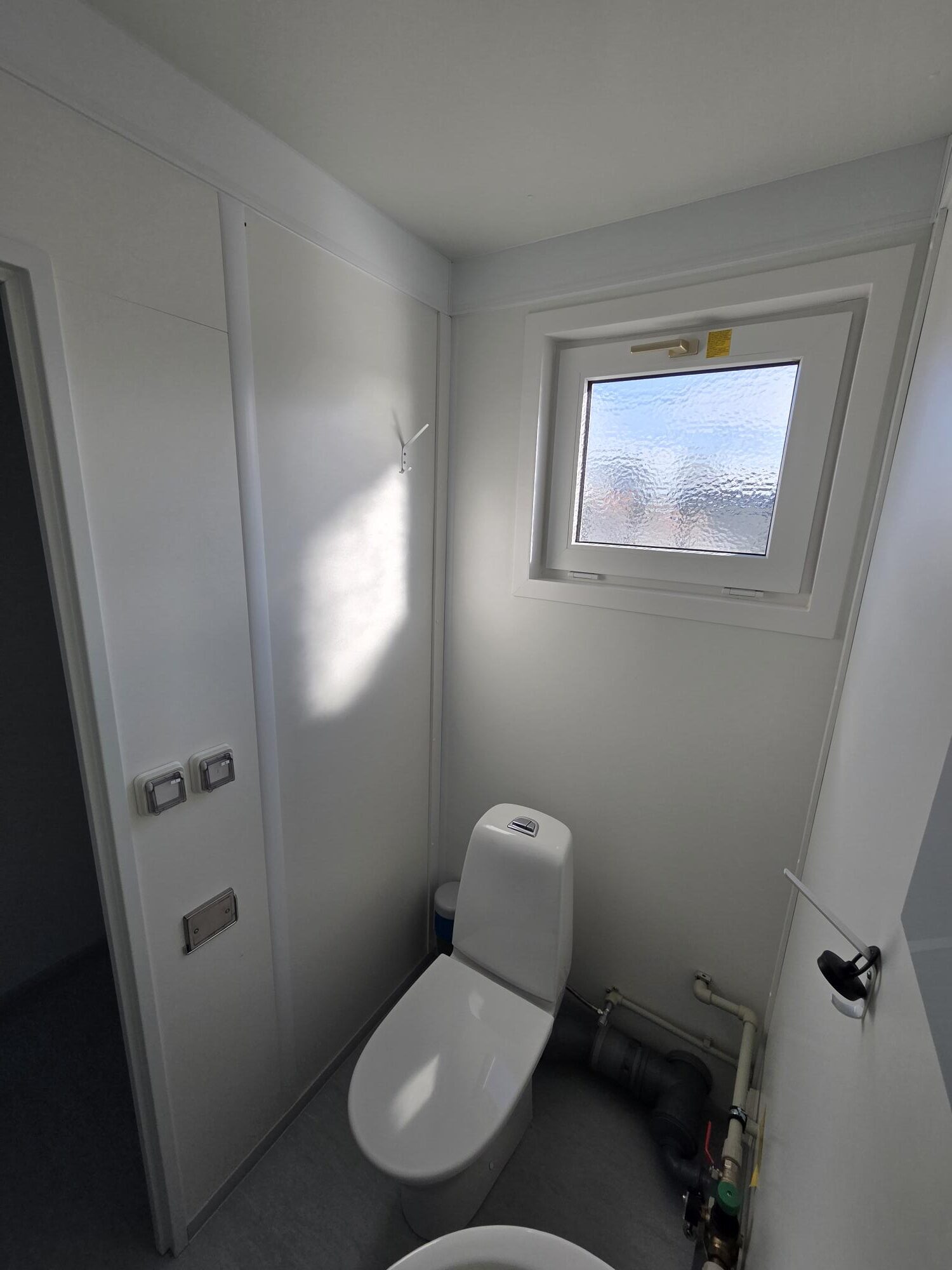 Containex standard soojak 2,4x6m, MINIKÖÖK ja WC - laos!