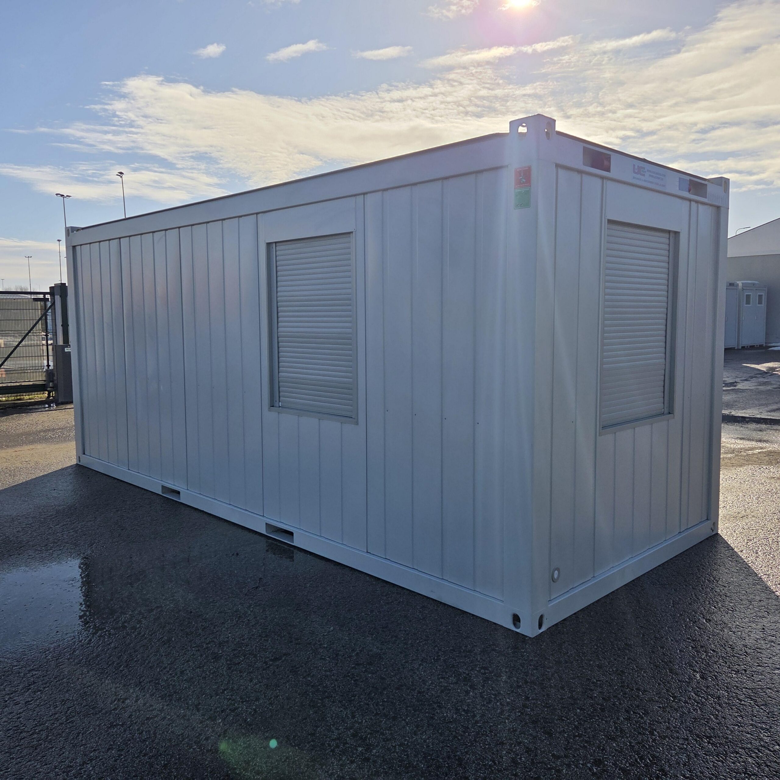 Containex standard soojak 2,4x6m, MINIKÖÖK ja WC - laos!